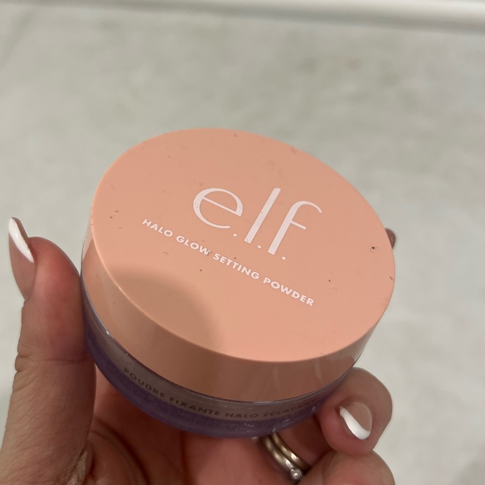 E.l.f. Halo Glow Setting Powder Light